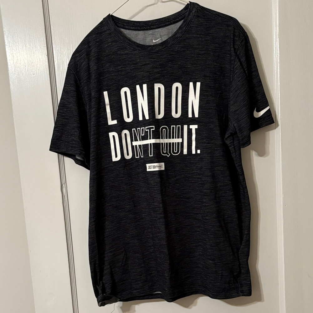 Nike Men's Charcoal Graphic Tee